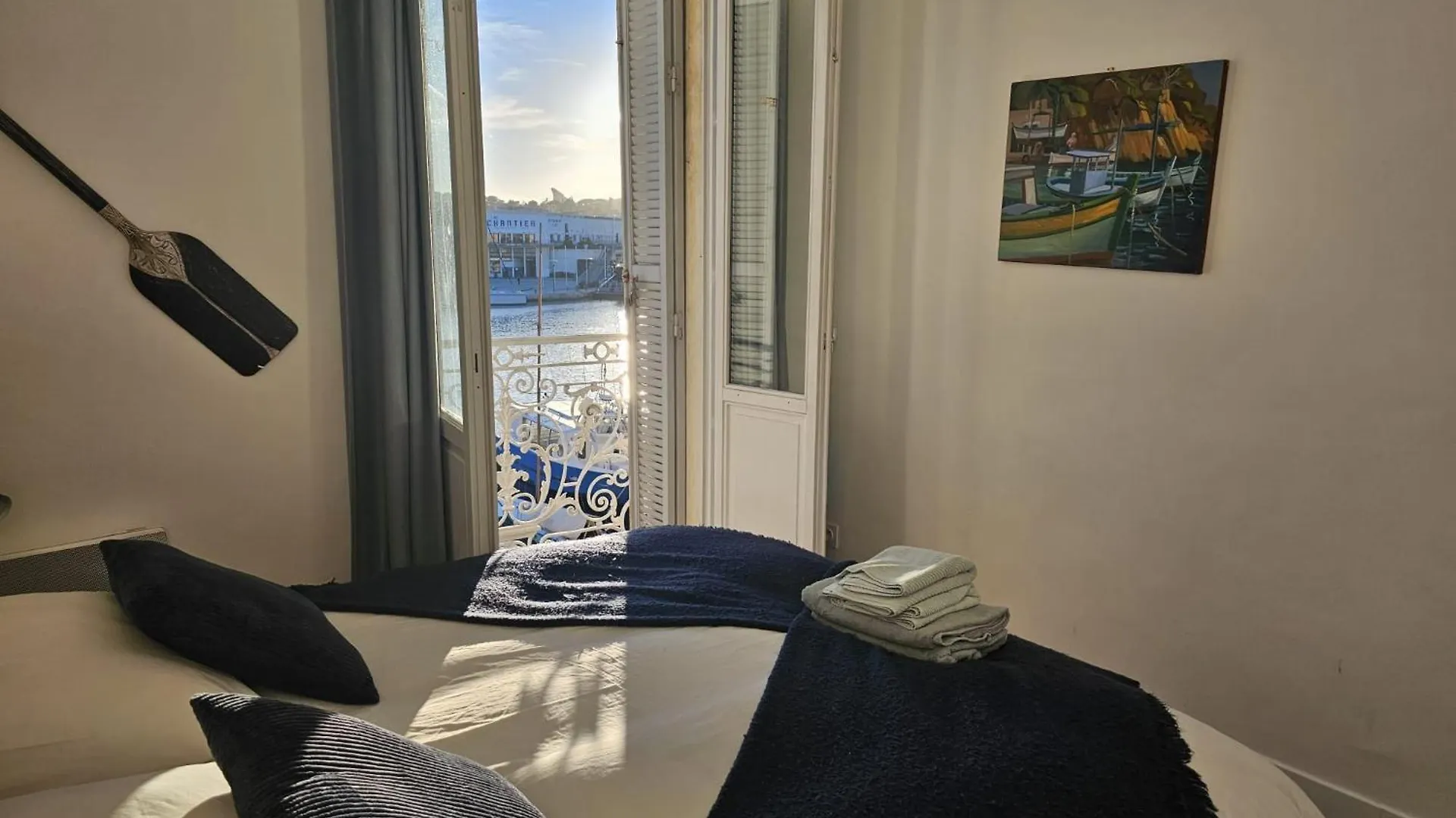 Apartment Magnifique 3 Chambres, Vue Sur Le Port, Clim. La Ciotat